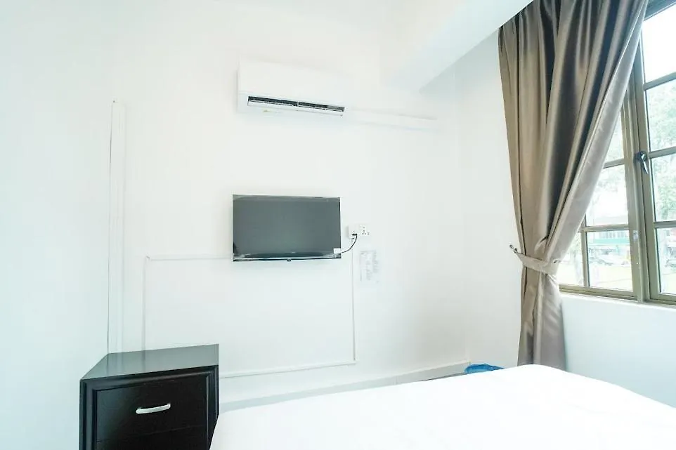 B Link Hotel Kulai
